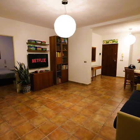 Area 52 Storia Ed Eleganza Vicino Ai Teatri Palermo Buitenkant foto